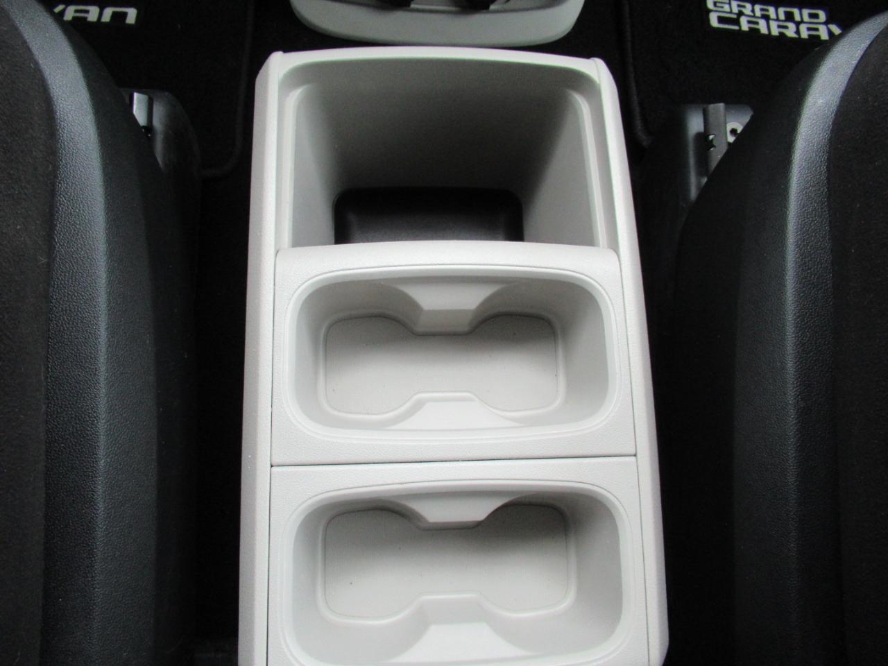2013 Dodge Grand Caravan SE - Photo 45