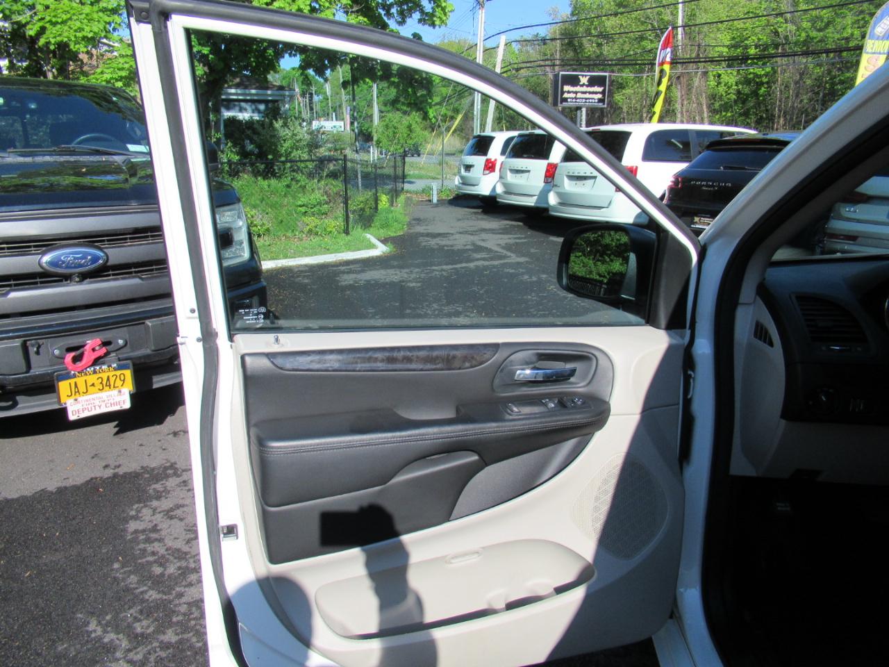 Dodge Grand Caravan SE 2013