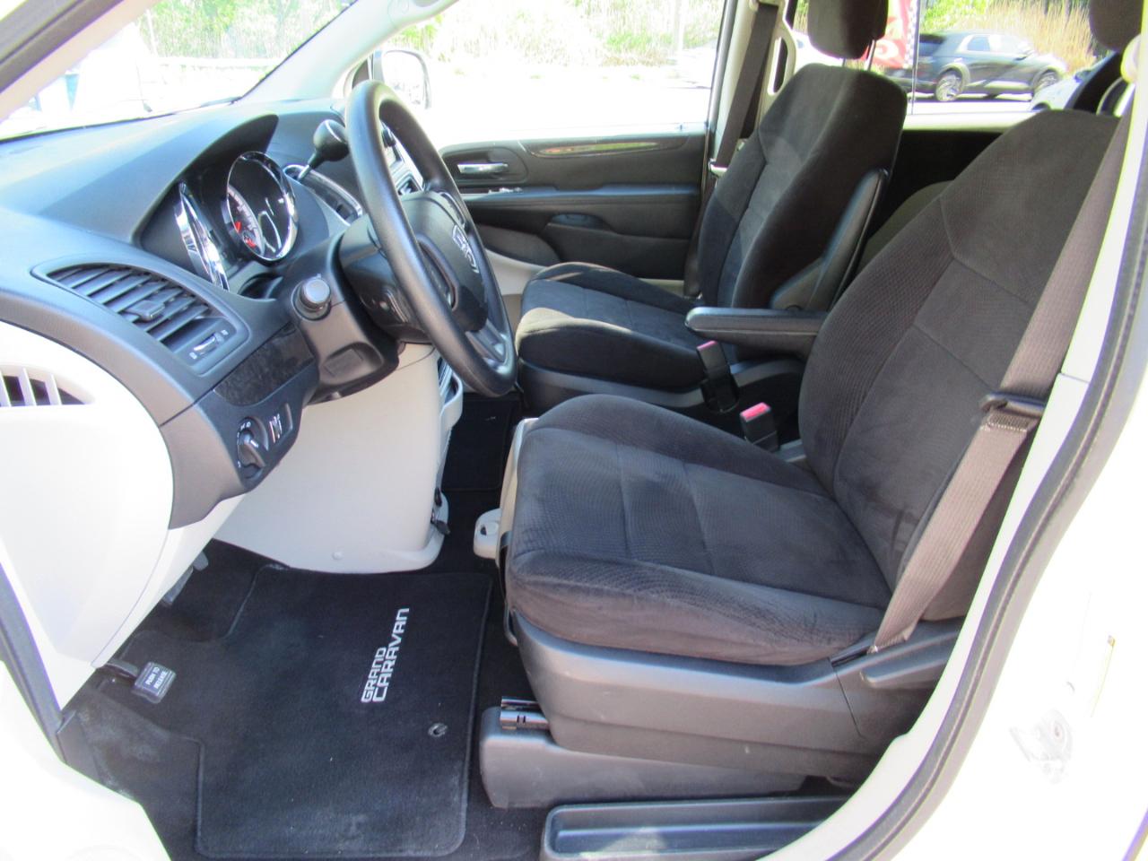 Dodge Grand Caravan SE 2013