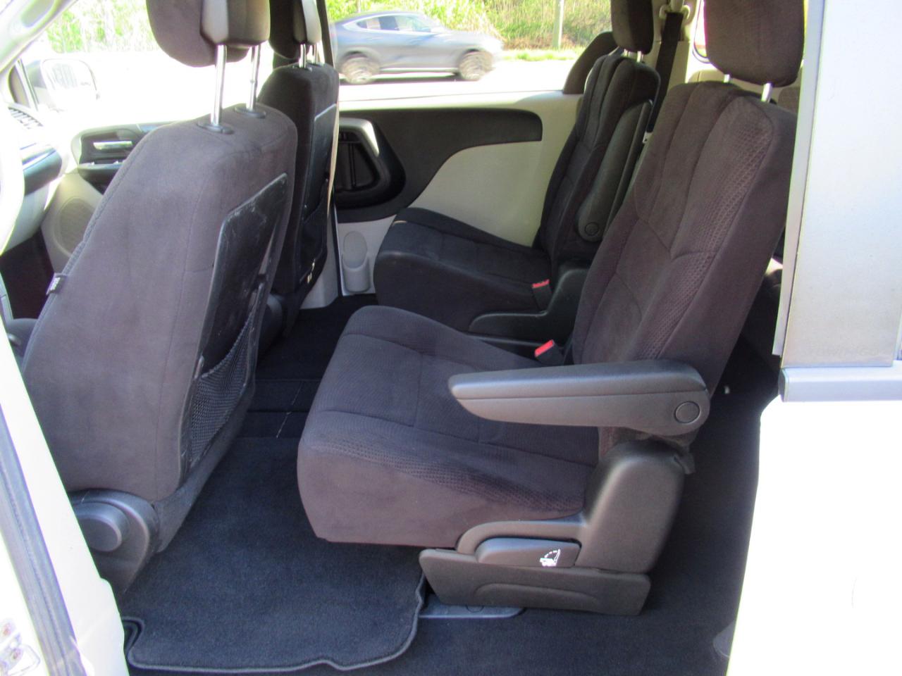 Dodge Grand Caravan SE 2013