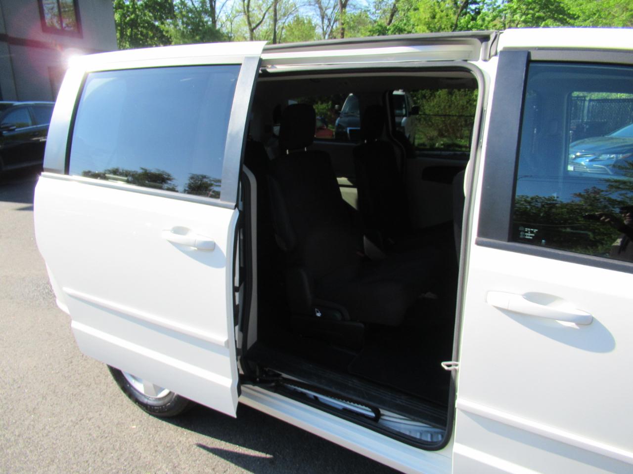 Dodge Grand Caravan SE 2013