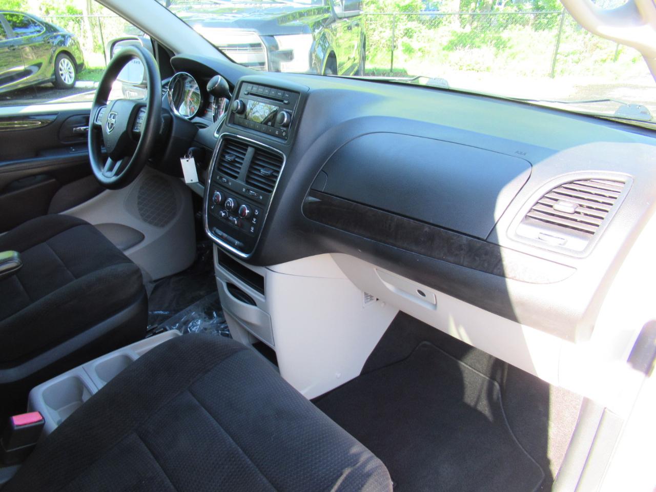 Dodge Grand Caravan SE 2013