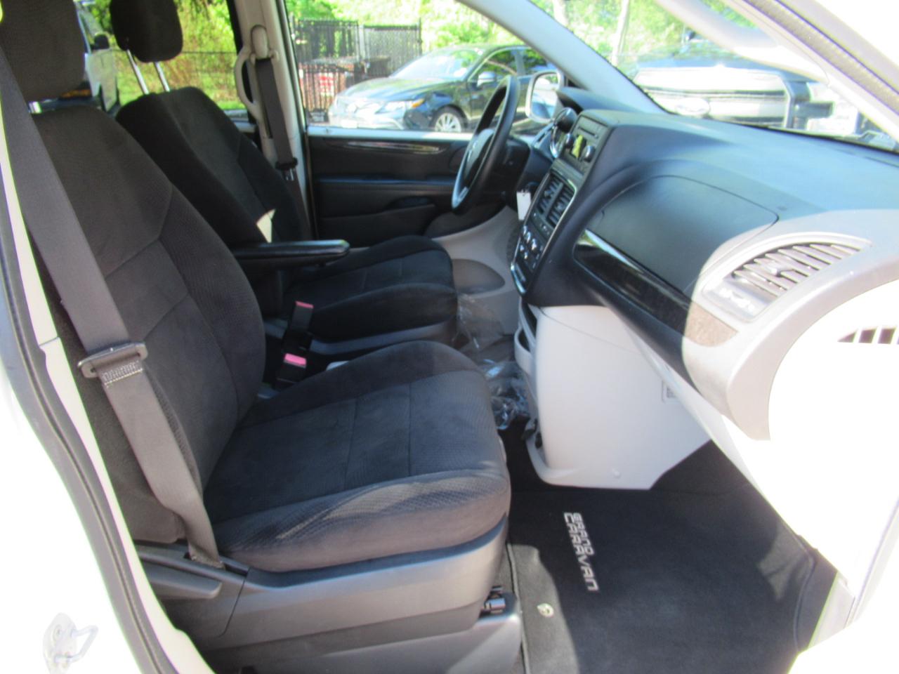 Dodge Grand Caravan SE 2013
