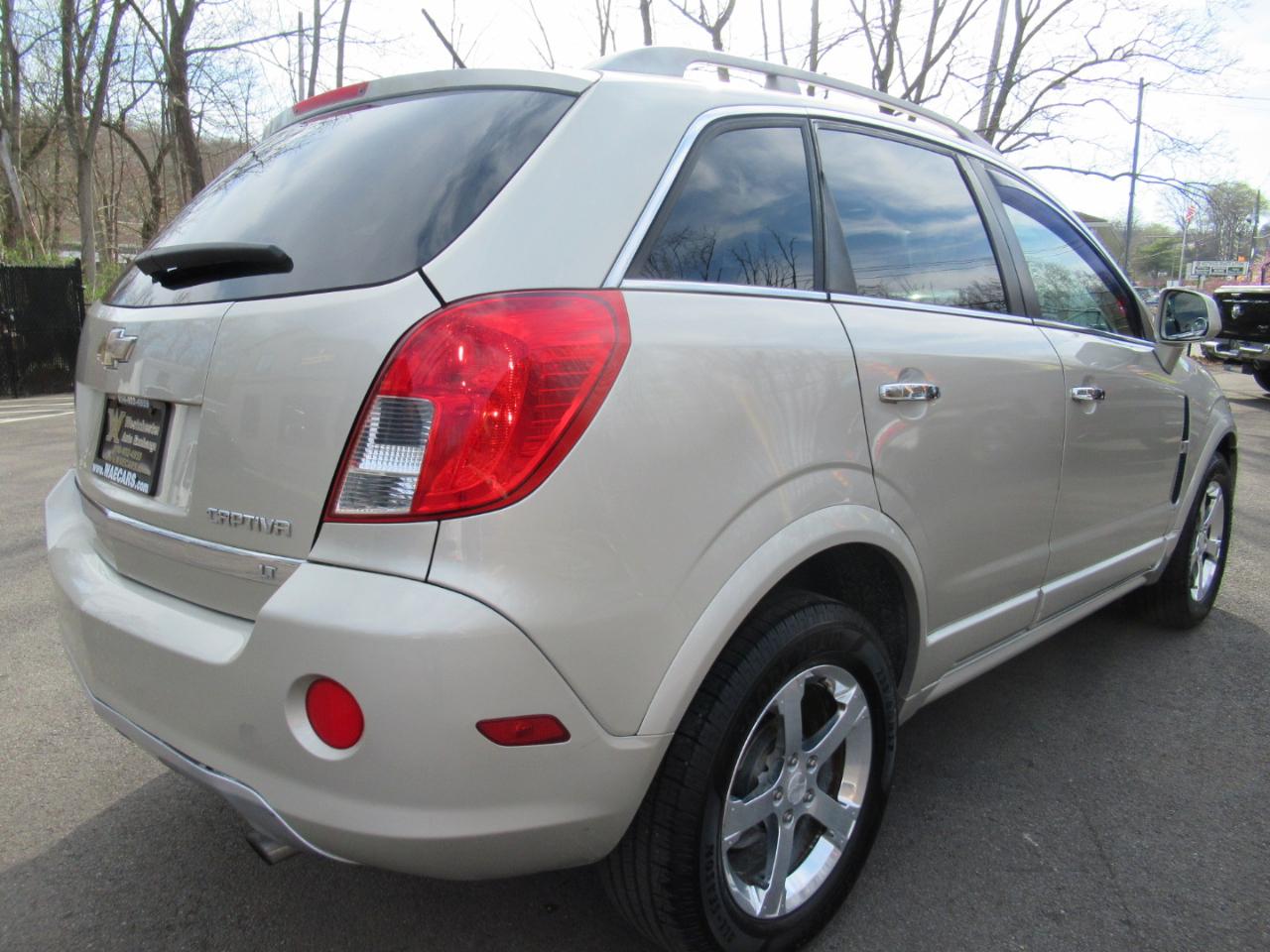 Chevrolet Captiva Sport 1LT FWD 2013