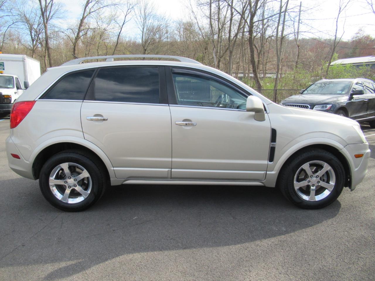 Chevrolet Captiva Sport 1LT FWD 2013