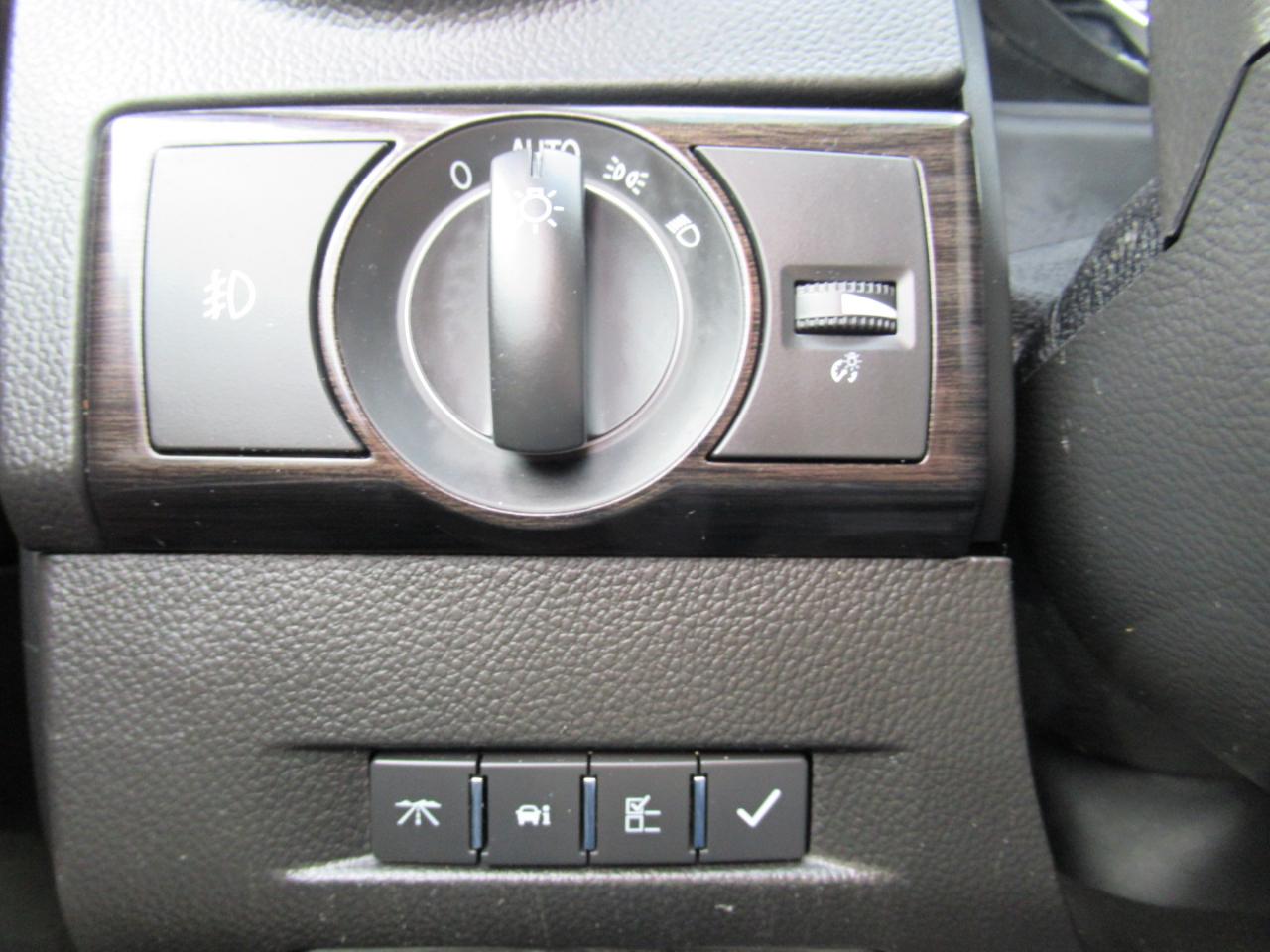 Chevrolet Captiva Sport 1LT FWD 2013