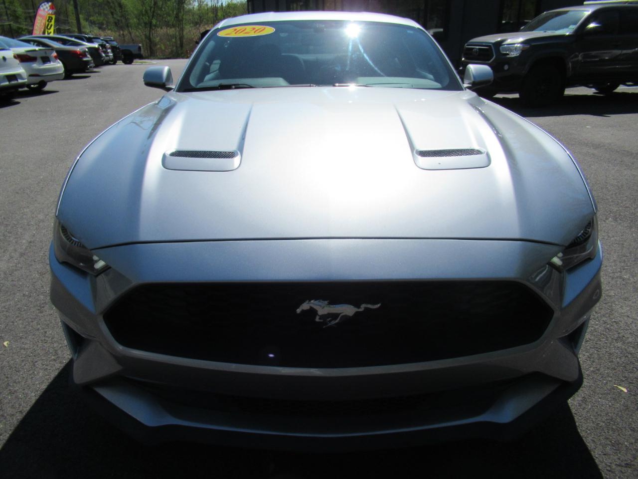 Ford Mustang EcoBoost Coupe 2020