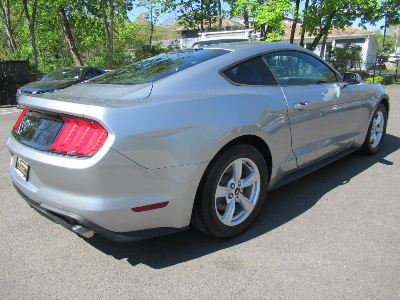 Ford Mustang EcoBoost Coupe 2020
