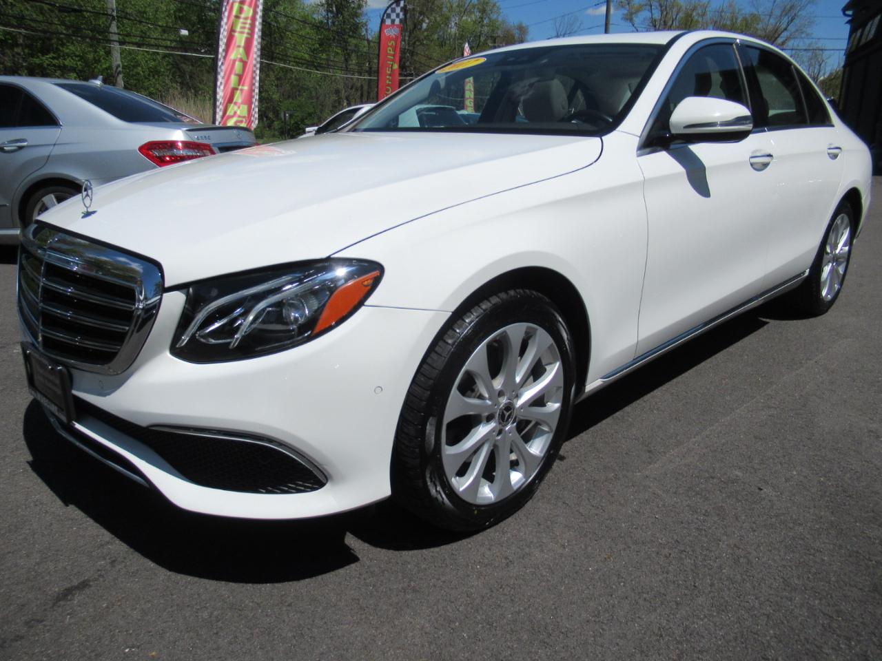 Mercedes-Benz E-Class E300 Luxury 4MATIC Sedan 2017