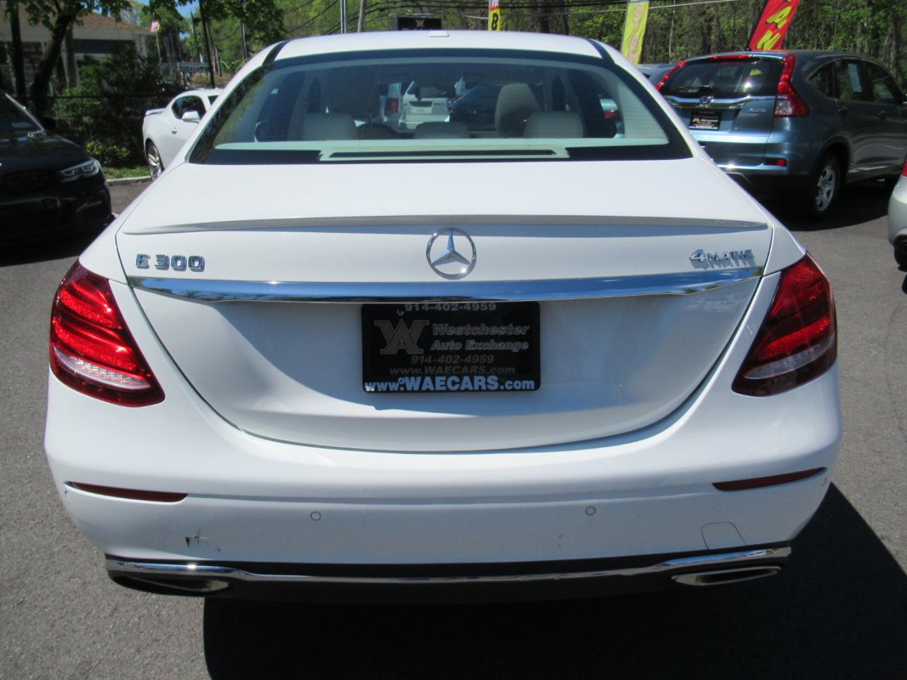 Mercedes-Benz E-Class E300 Luxury 4MATIC Sedan 2017