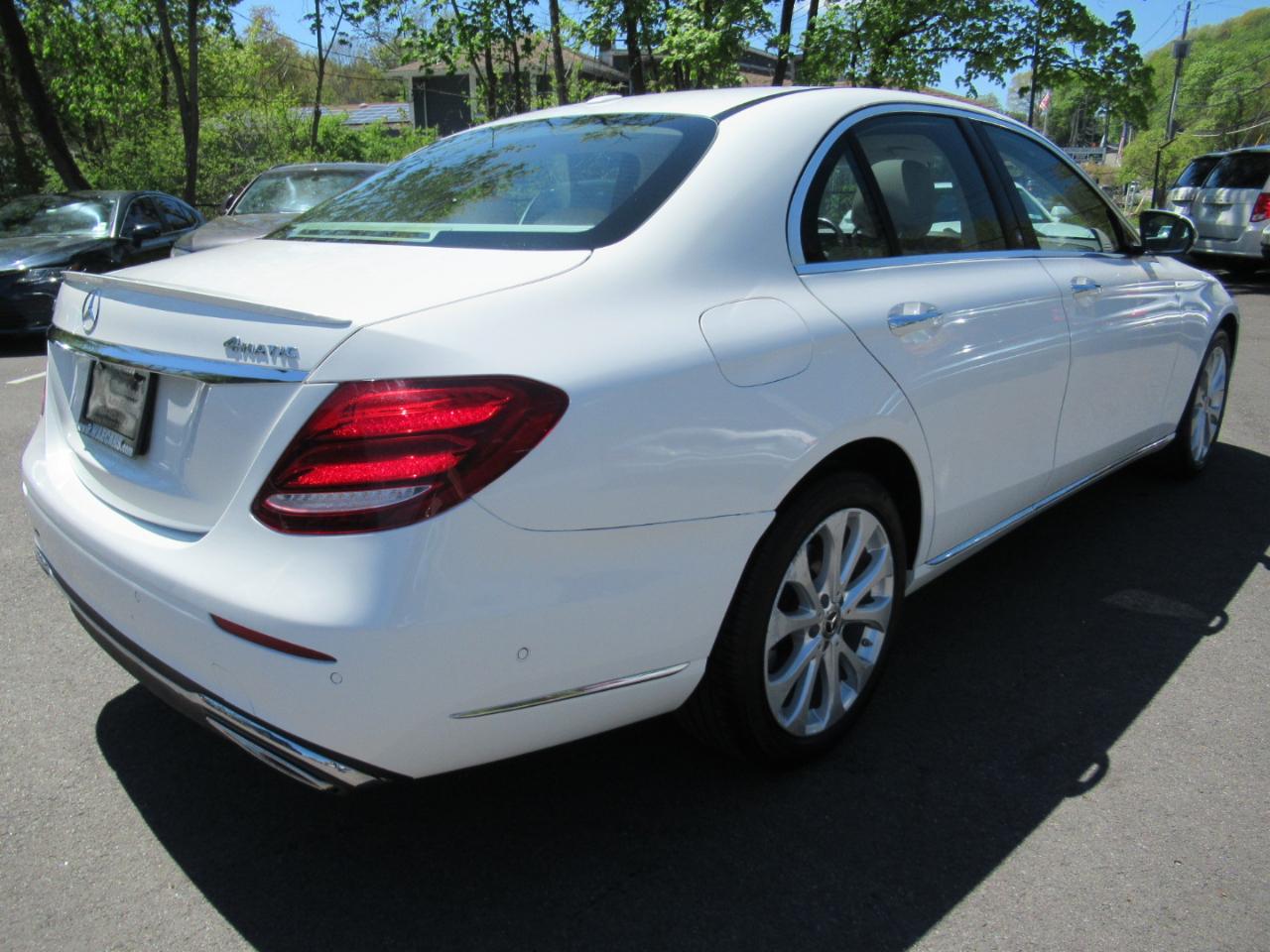 Mercedes-Benz E-Class E300 Luxury 4MATIC Sedan 2017
