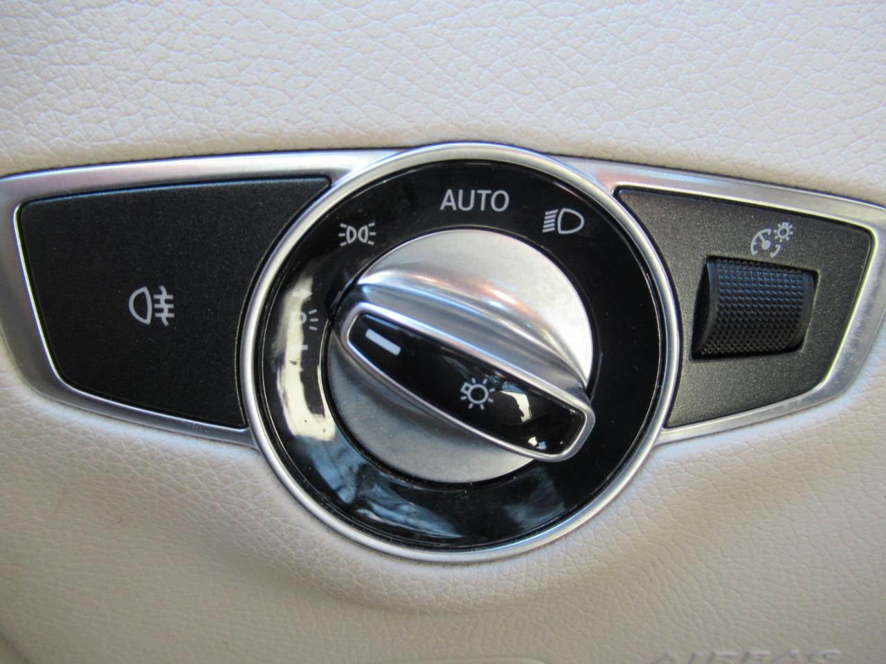 Mercedes-Benz E-Class E300 Luxury 4MATIC Sedan 2017
