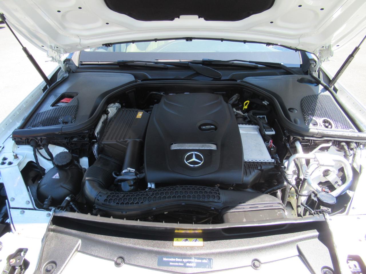 Mercedes-Benz E-Class E300 Luxury 4MATIC Sedan 2017