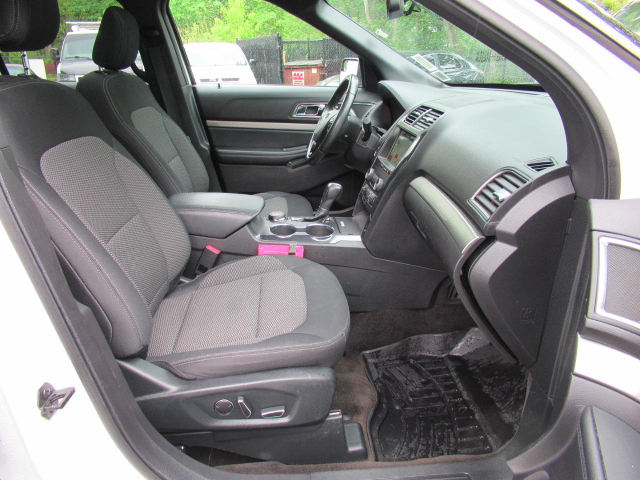 Ford Explorer XLT 4WD 2018