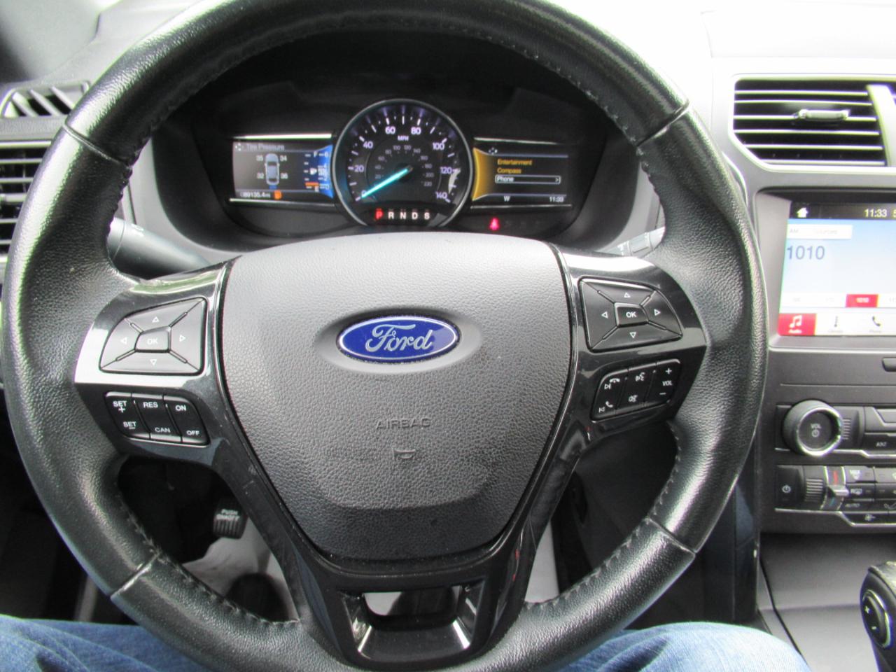 Ford Explorer XLT 4WD 2018