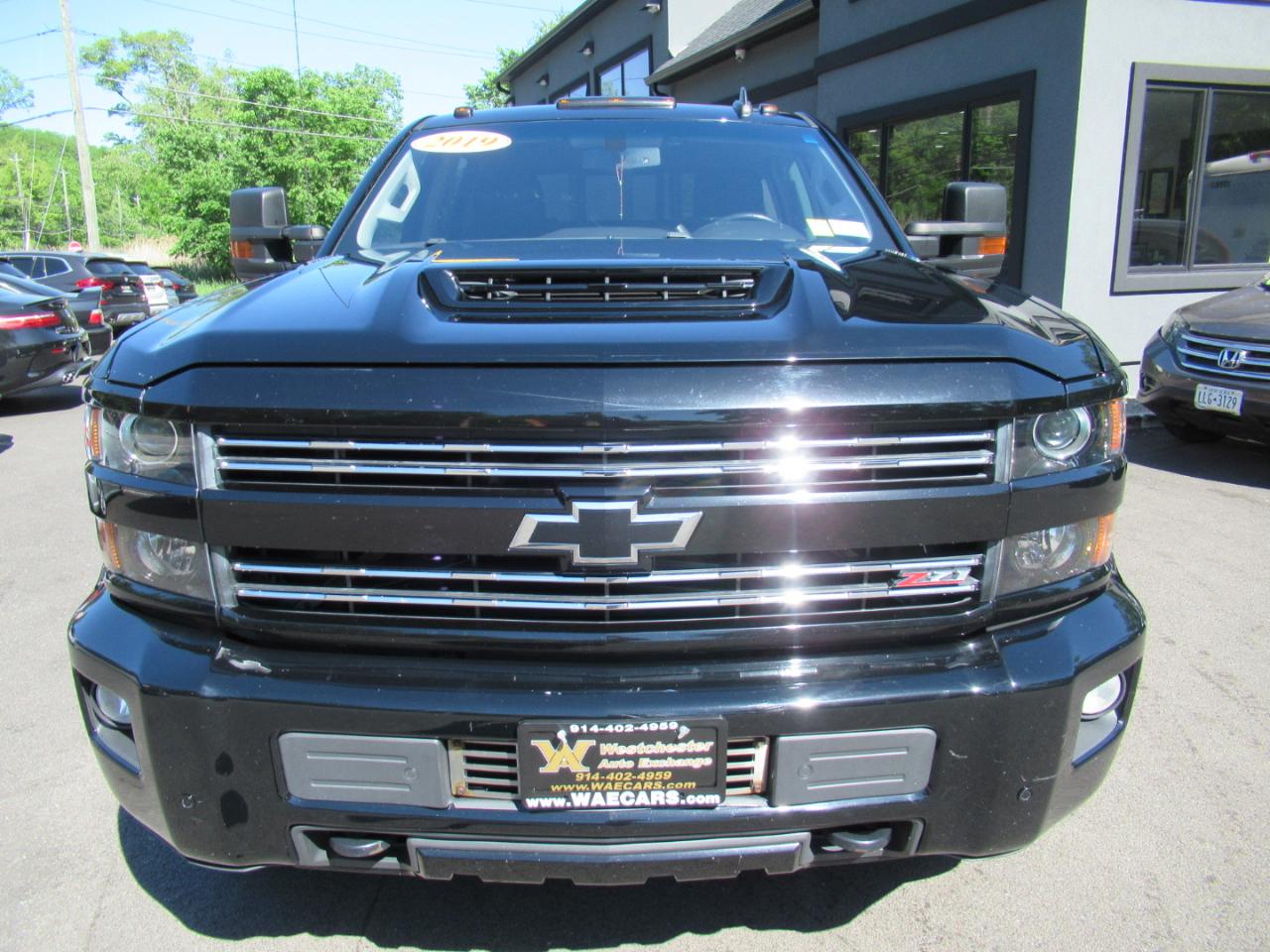 Chevrolet Silverado 2500HD LT Crew Cab Long Box 4WD 2019