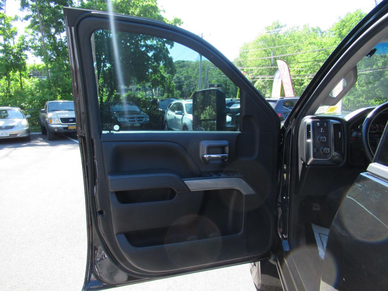 Chevrolet Silverado 2500HD LT Crew Cab Long Box 4WD 2019
