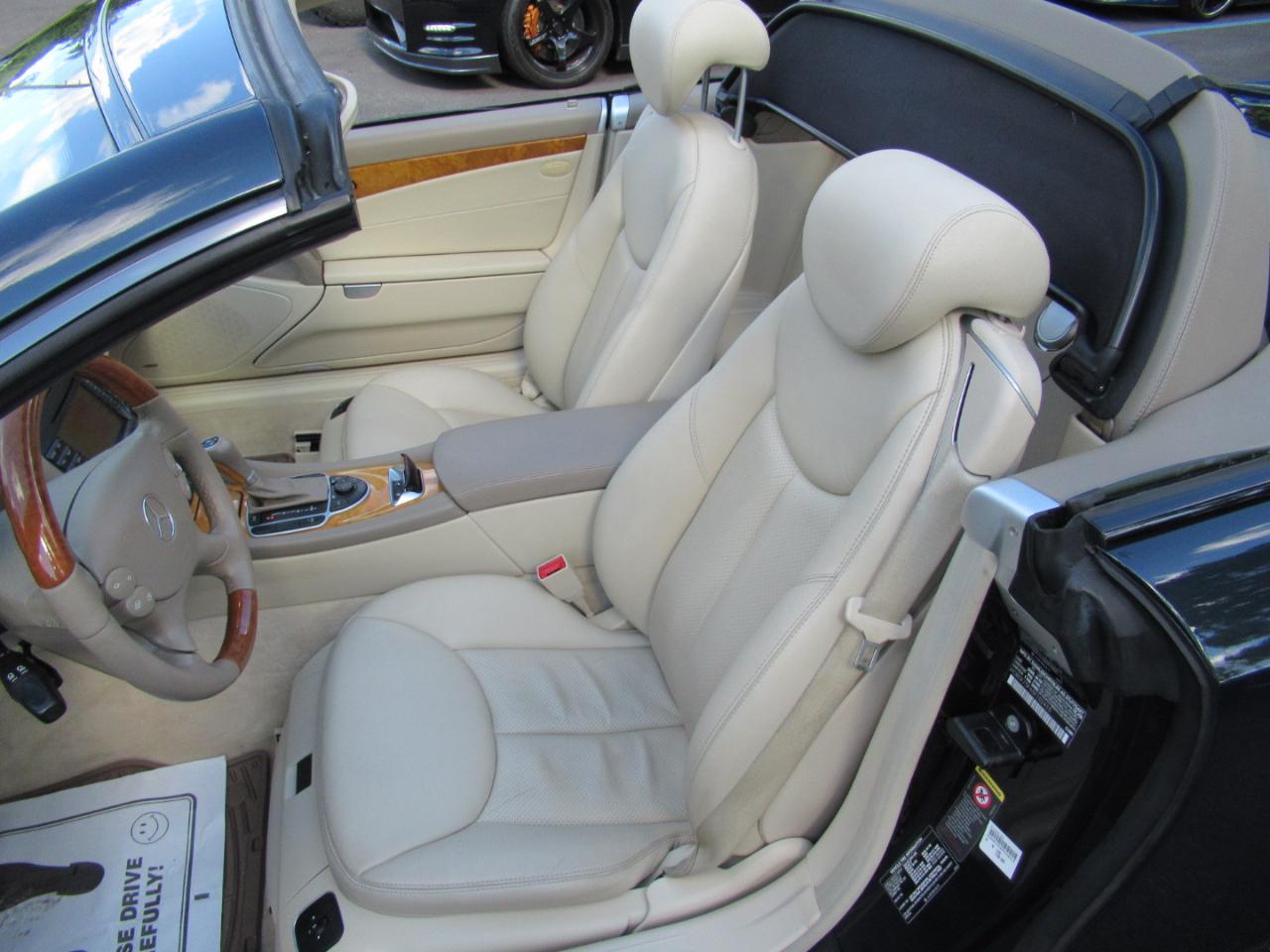 Mercedes-Benz SL-Class SL500 2005