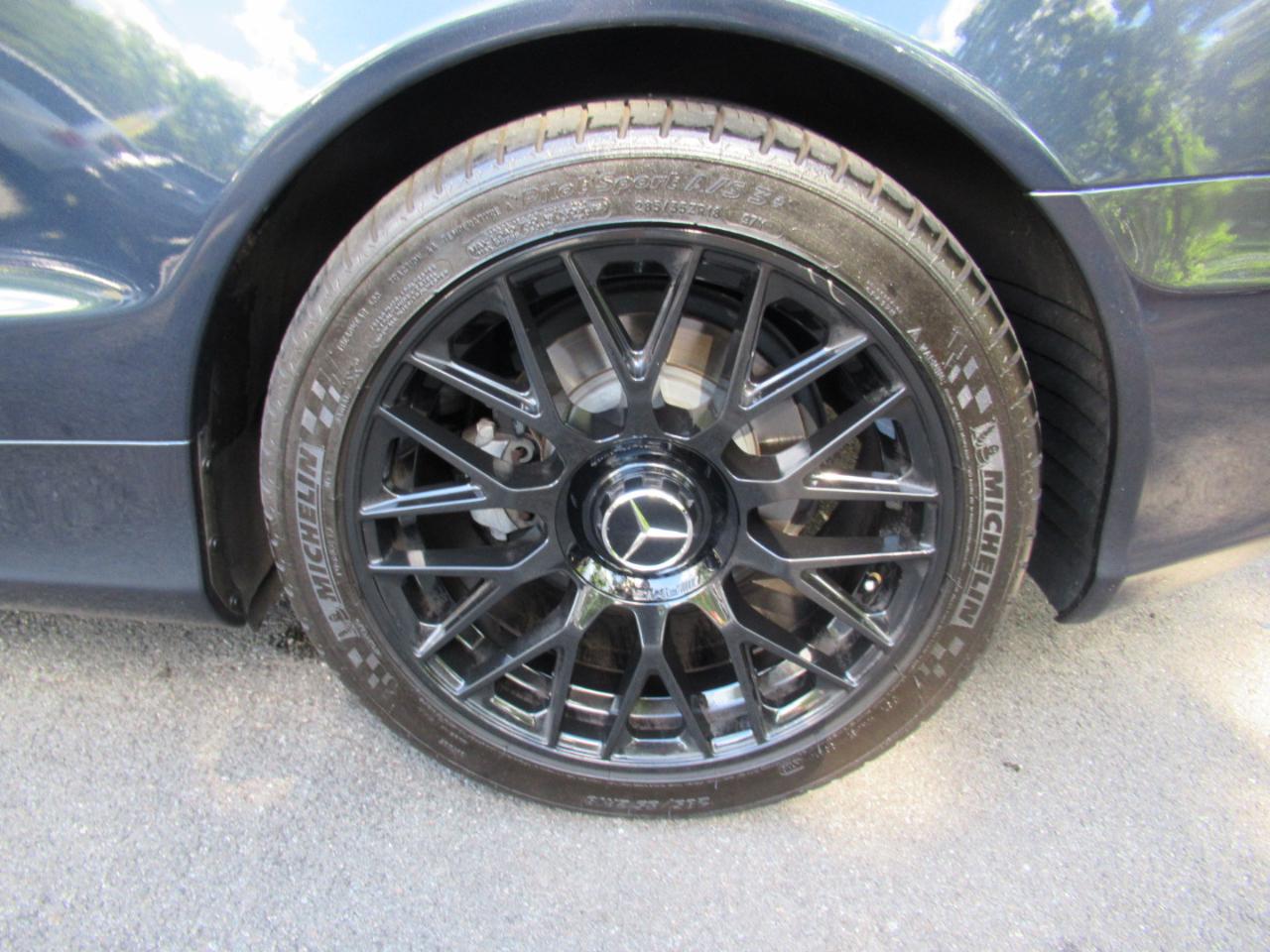 Mercedes-Benz SL-Class SL500 2005