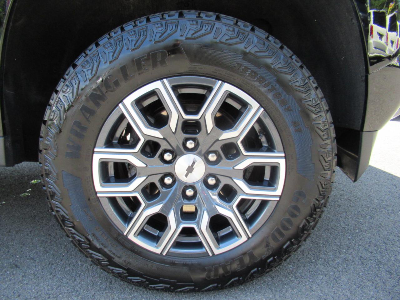 Chevrolet Colorado Z71 Crew Cab 4WD 2024