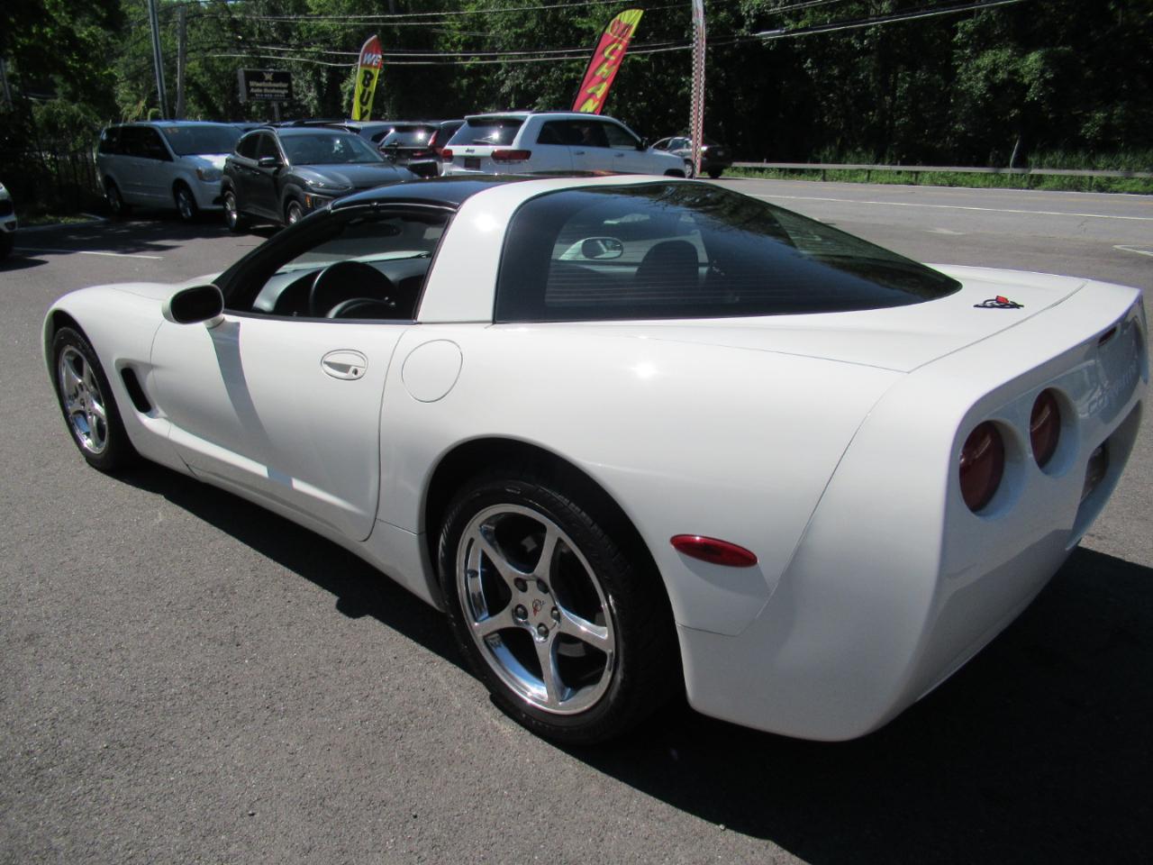 Chevrolet Corvette Coupe 2001