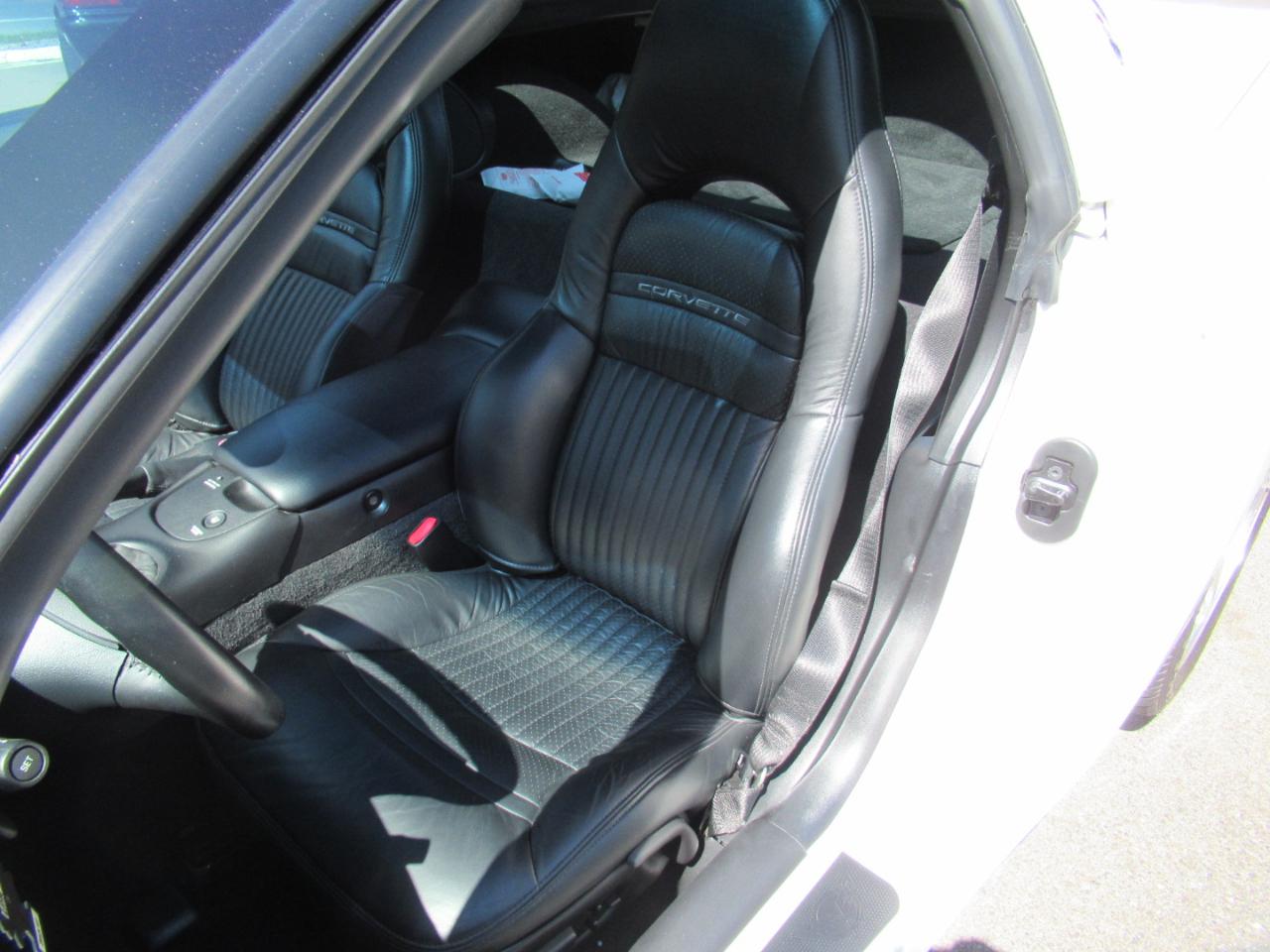Chevrolet Corvette Coupe 2001