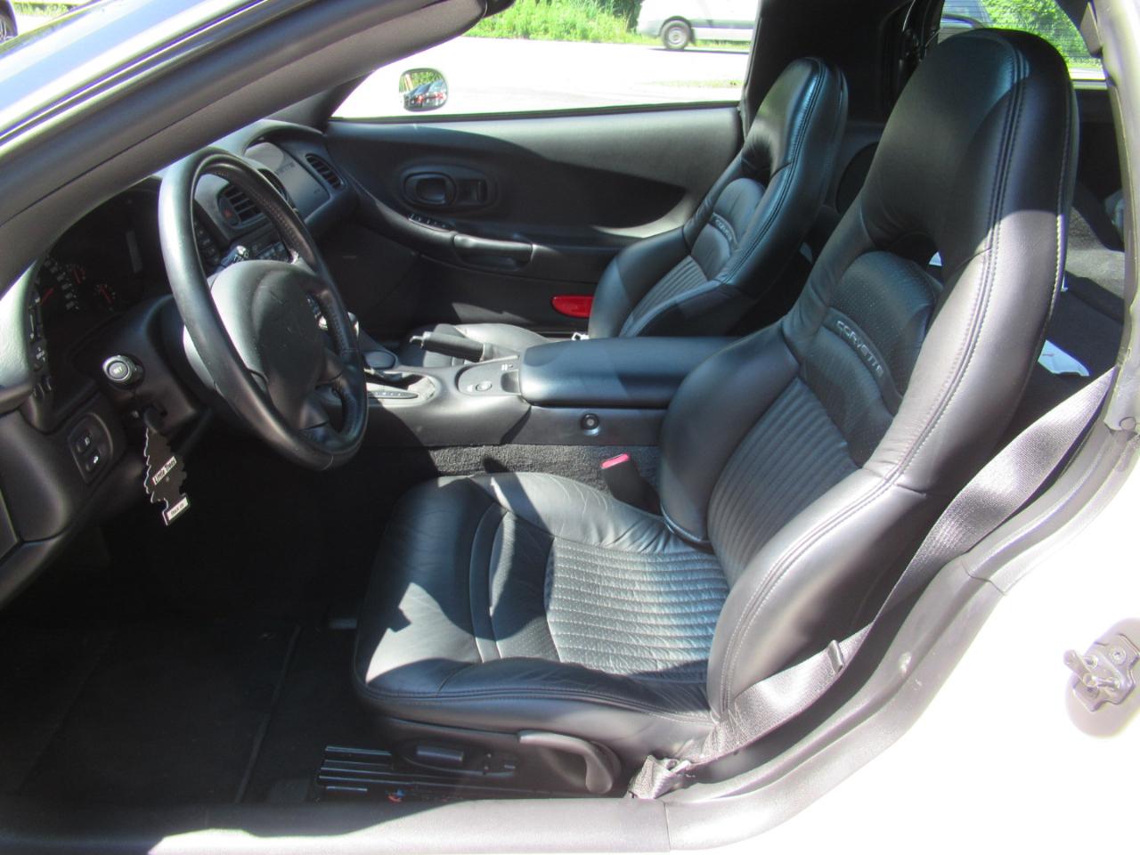 Chevrolet Corvette Coupe 2001