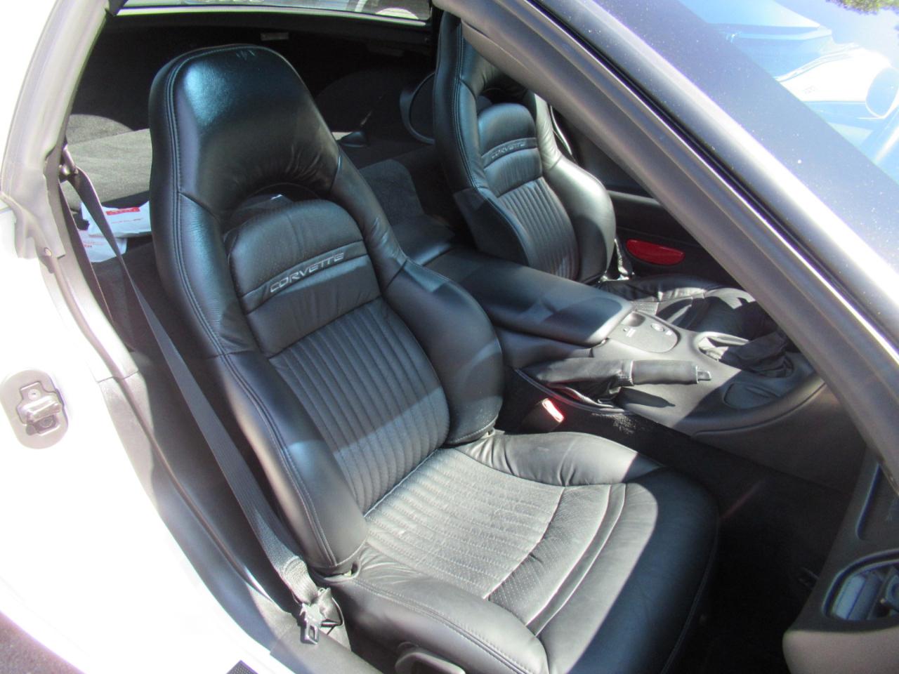 Chevrolet Corvette Coupe 2001