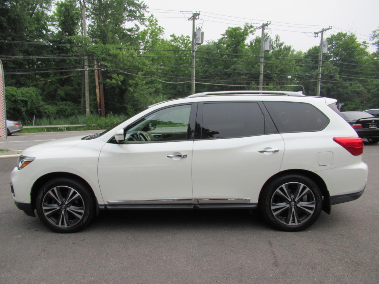 Nissan Pathfinder Platinum 4WD 2019