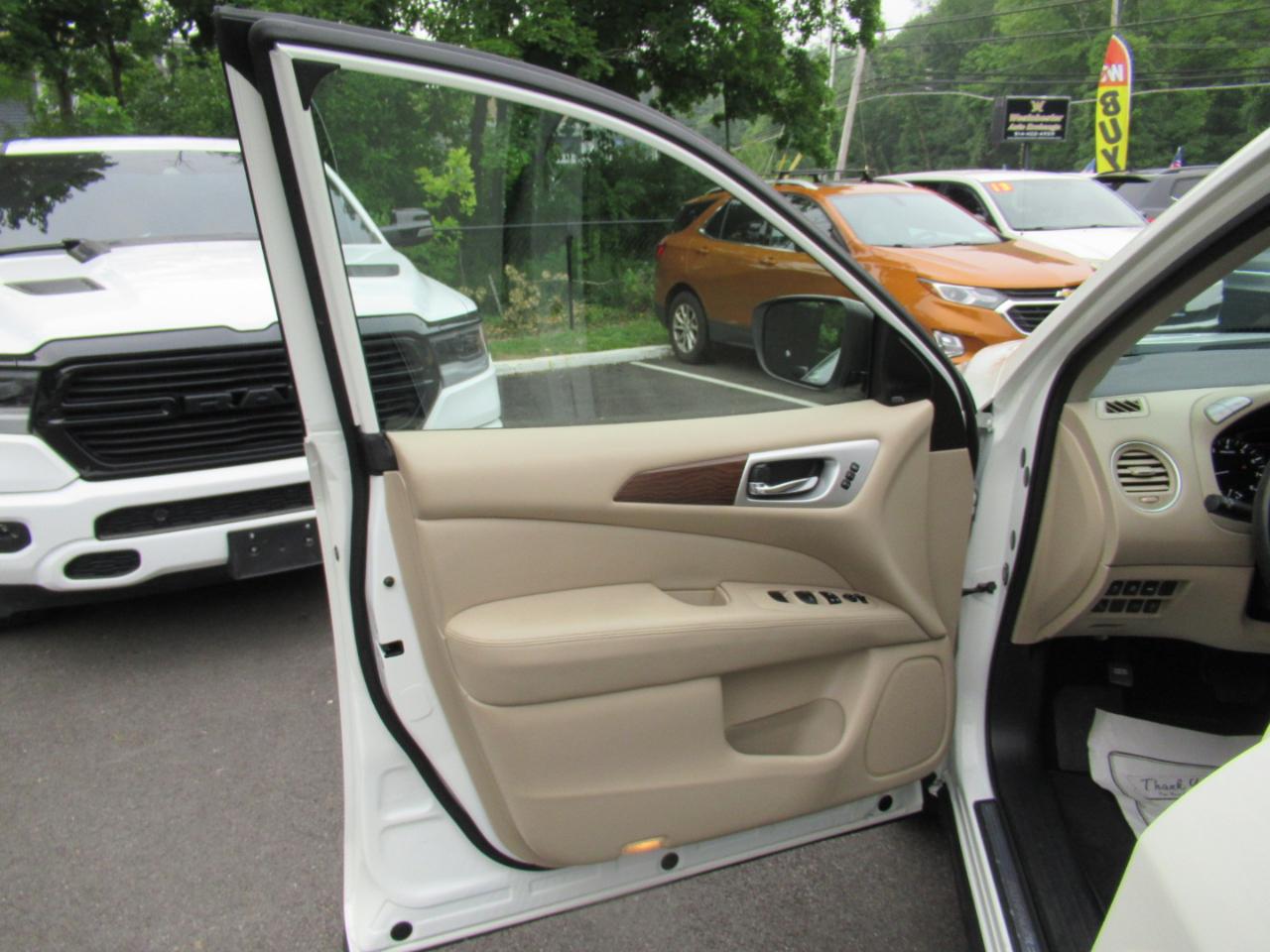 Nissan Pathfinder Platinum 4WD 2019