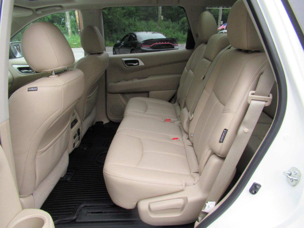 Nissan Pathfinder Platinum 4WD 2019