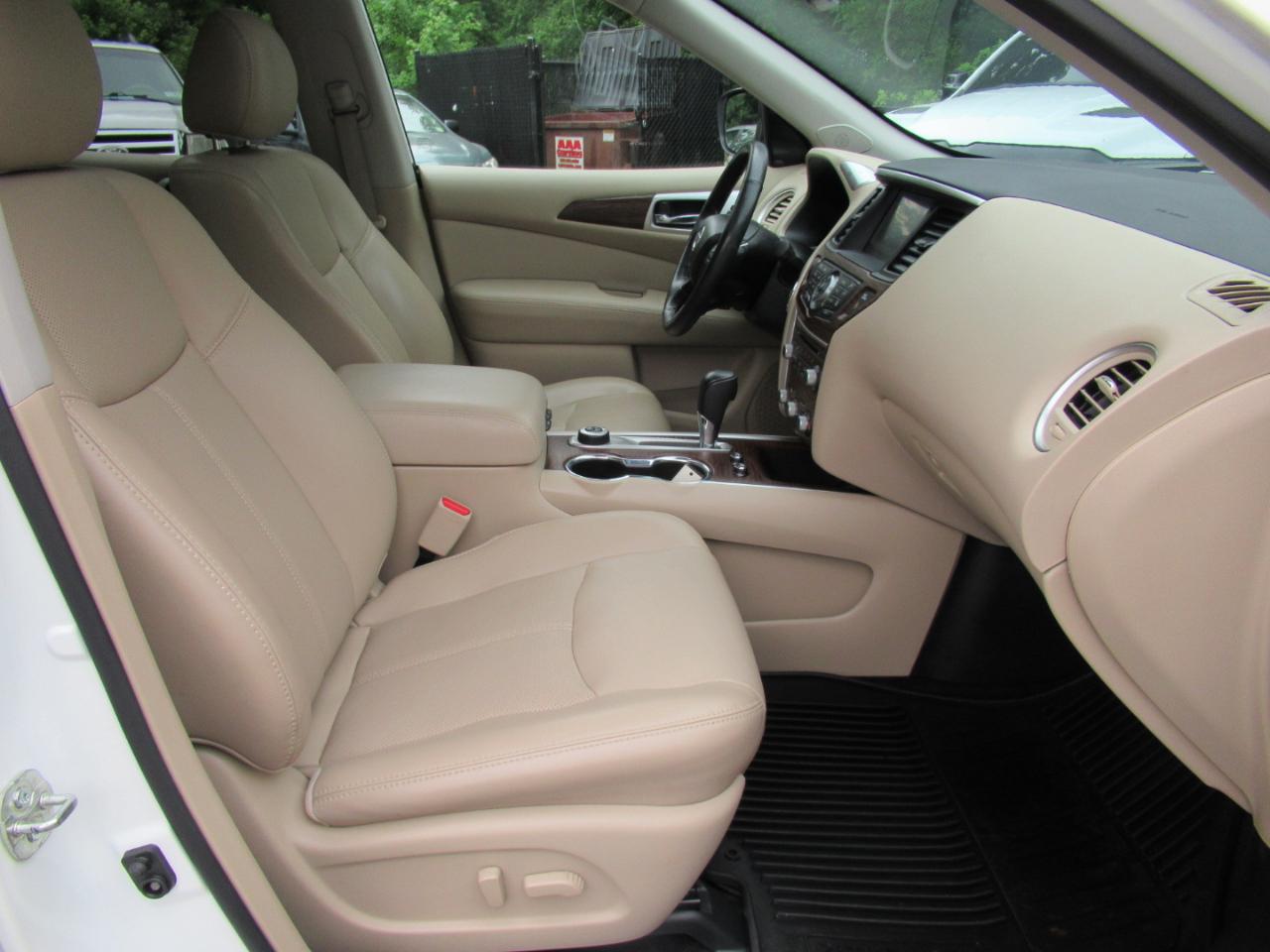 Nissan Pathfinder Platinum 4WD 2019