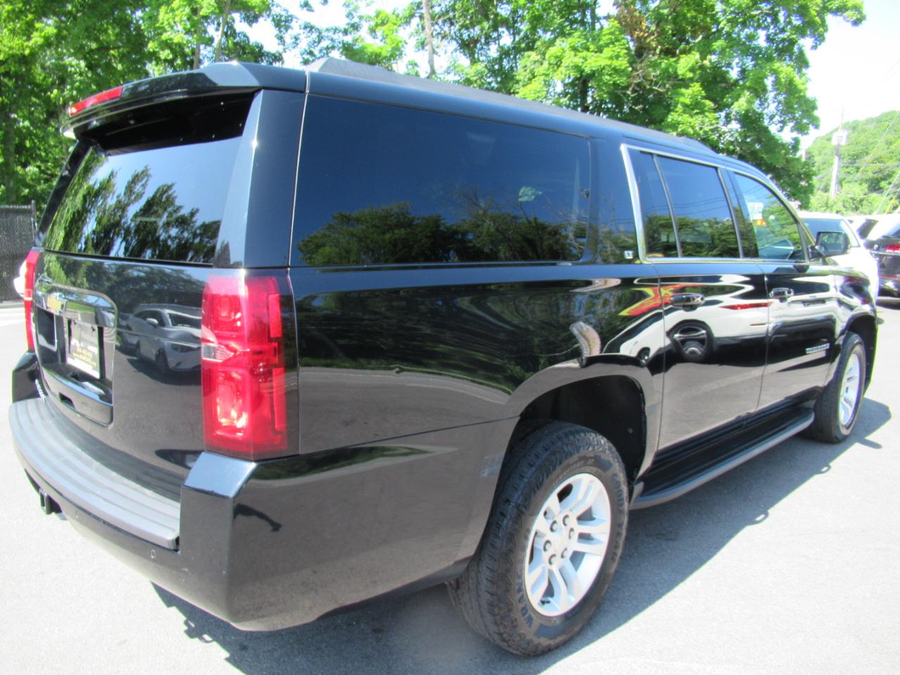 Chevrolet Suburban LT 4WD 2019