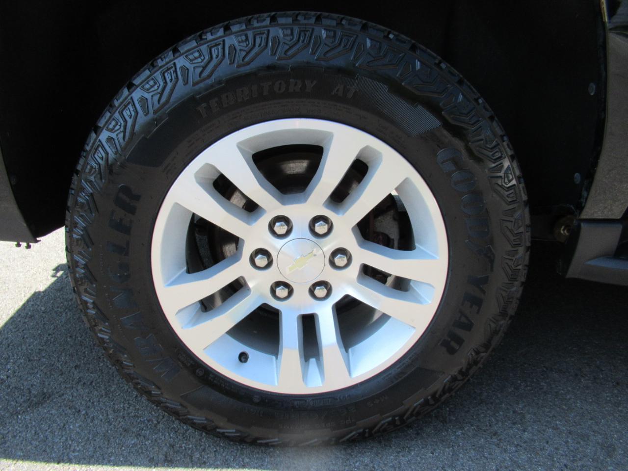 Chevrolet Suburban LT 4WD 2019