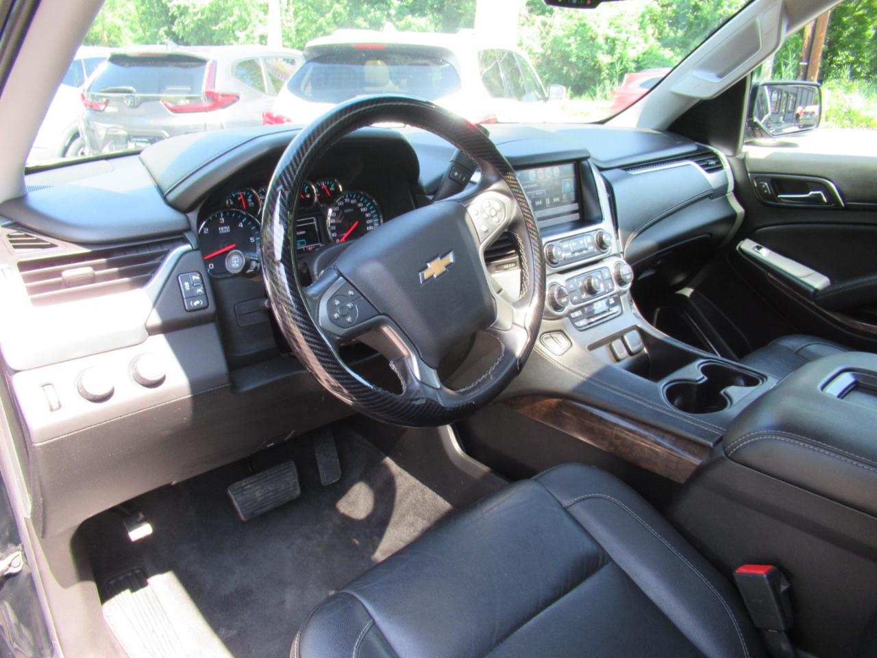 Chevrolet Suburban LT 4WD 2019