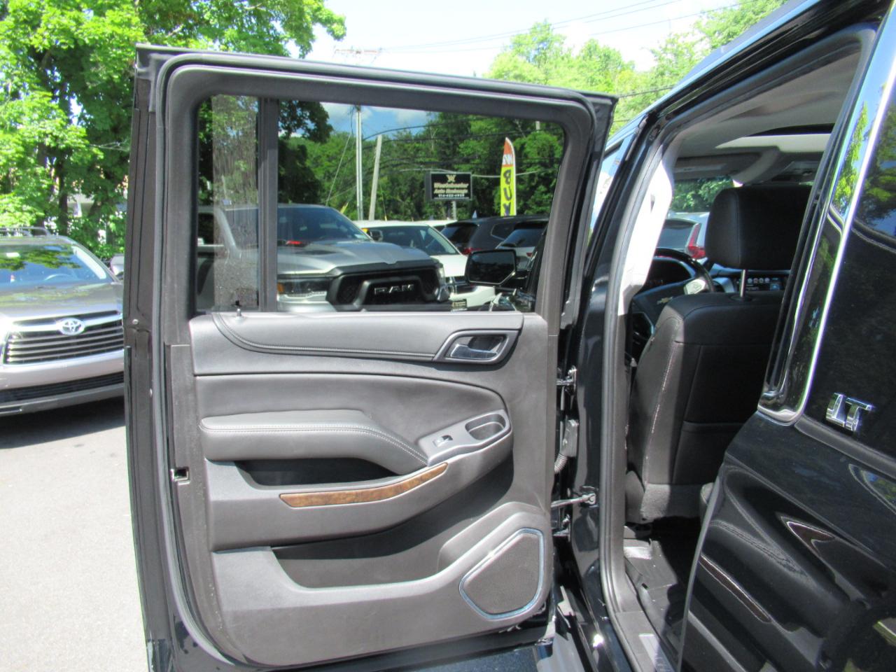 Chevrolet Suburban LT 4WD 2019