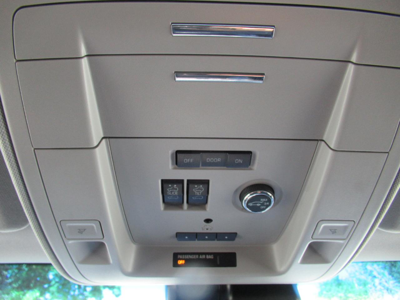 Chevrolet Suburban LT 4WD 2019