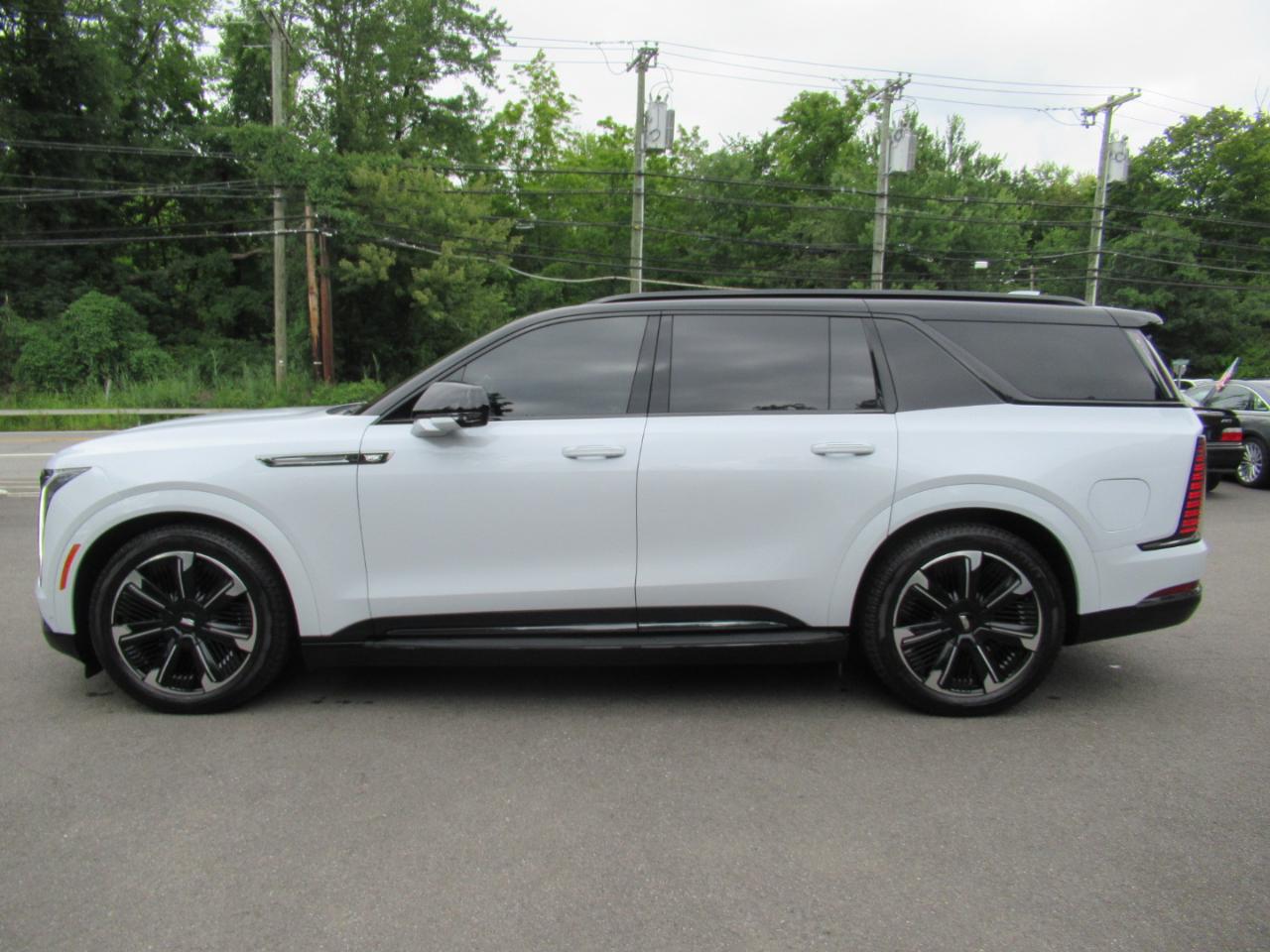 Cadillac Escalade IQL Sport-2 2026
