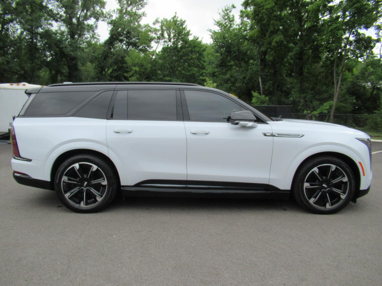 Cadillac Escalade IQL Sport-2 2026
