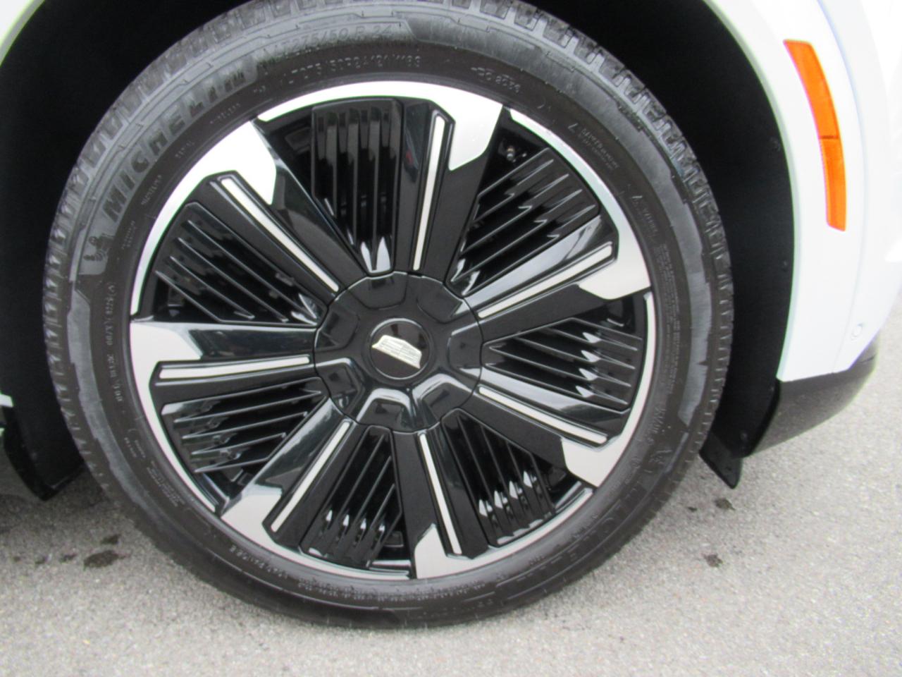 Cadillac Escalade IQL Sport-2 2026