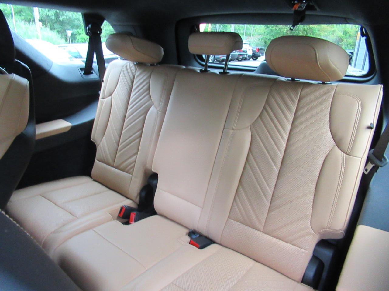 Cadillac Escalade IQL Sport-2 2026
