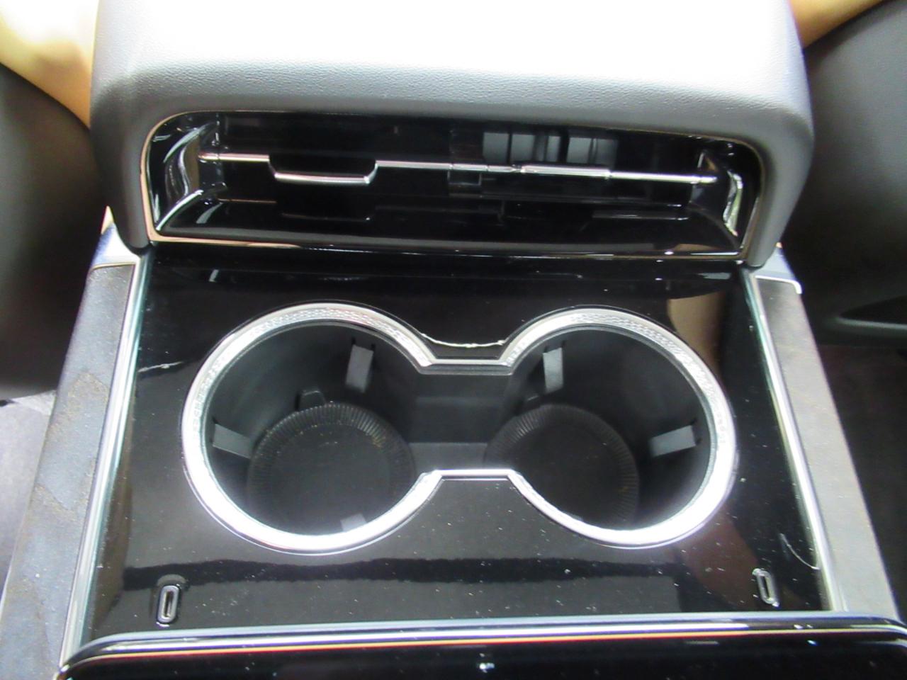 Cadillac Escalade IQL Sport-2 2026