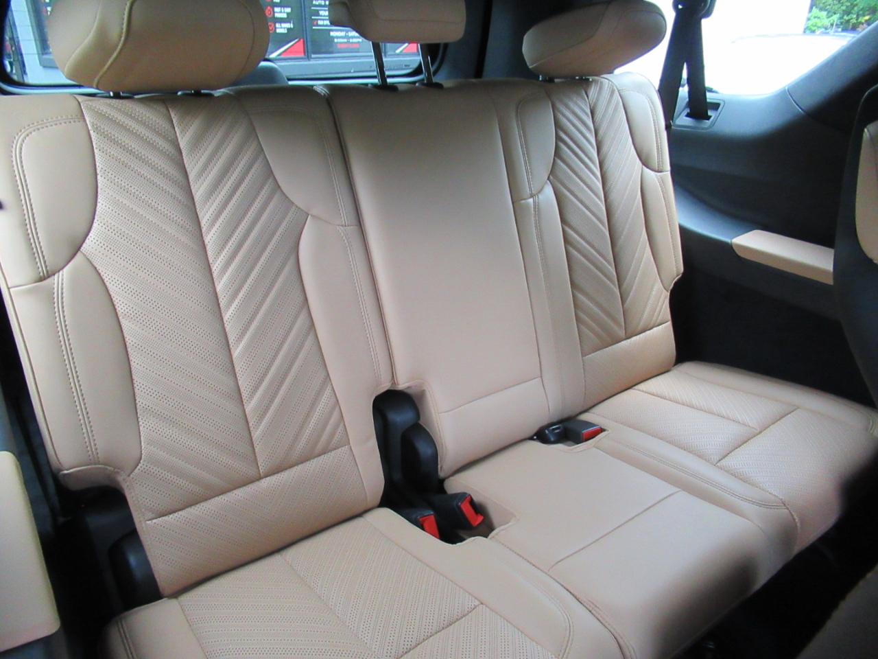 Cadillac Escalade IQL Sport-2 2026