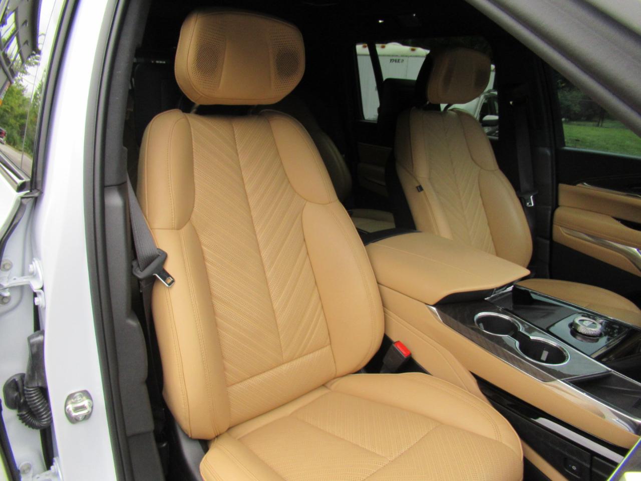Cadillac Escalade IQL Sport-2 2026