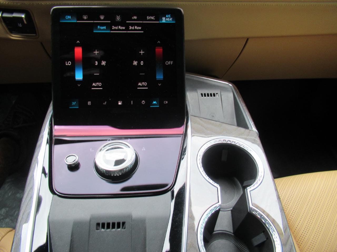 Cadillac Escalade IQL Sport-2 2026