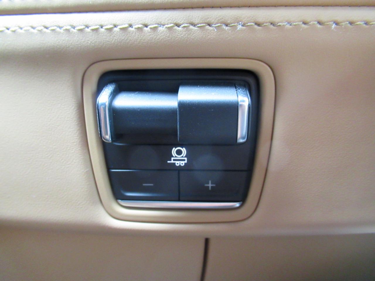 Cadillac Escalade IQL Sport-2 2026