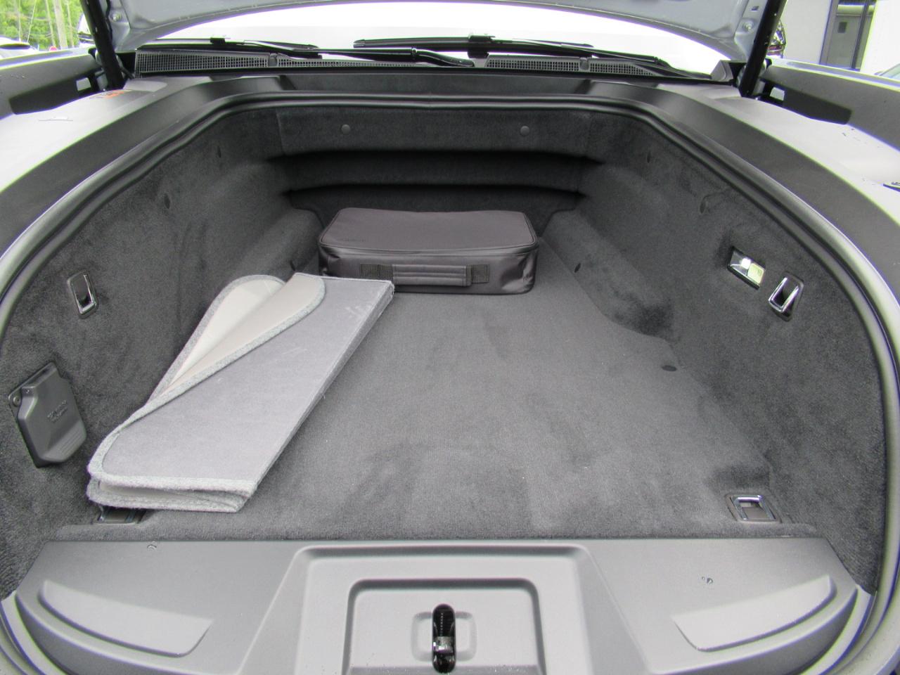 Cadillac Escalade IQL Sport-2 2026