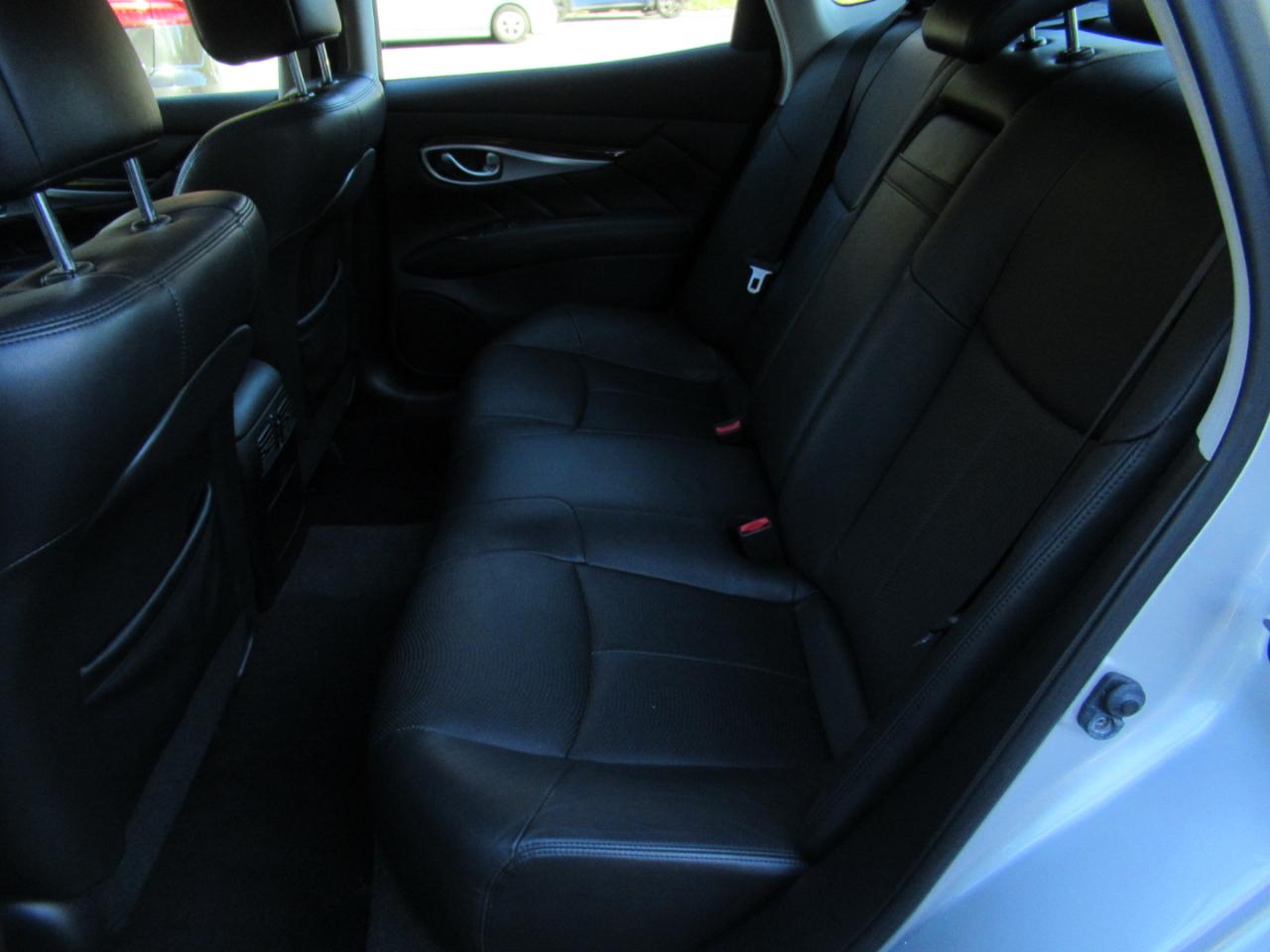 Infiniti Q70 37x 2014