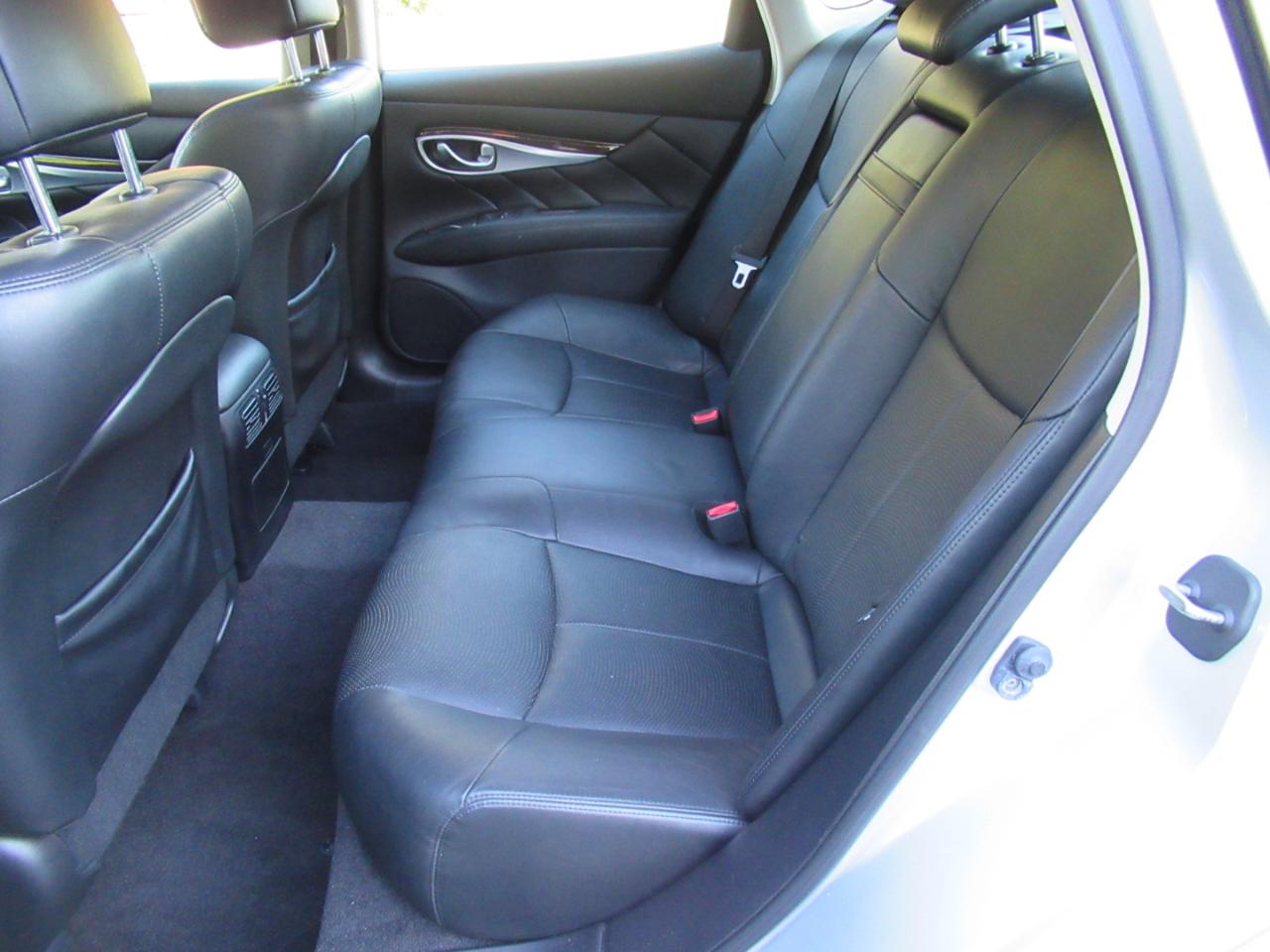 Infiniti Q70 37x 2014