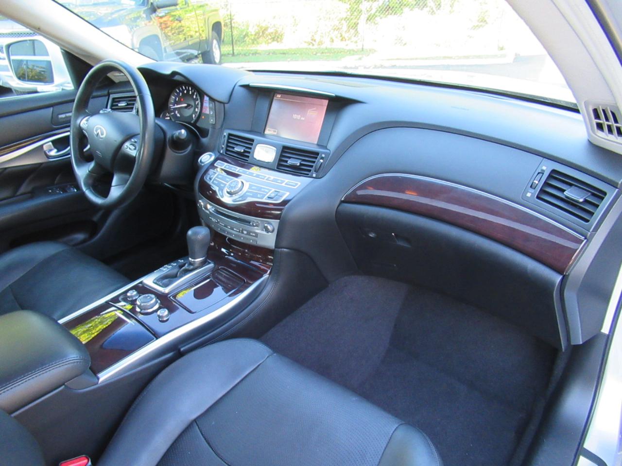 Infiniti Q70 37x 2014